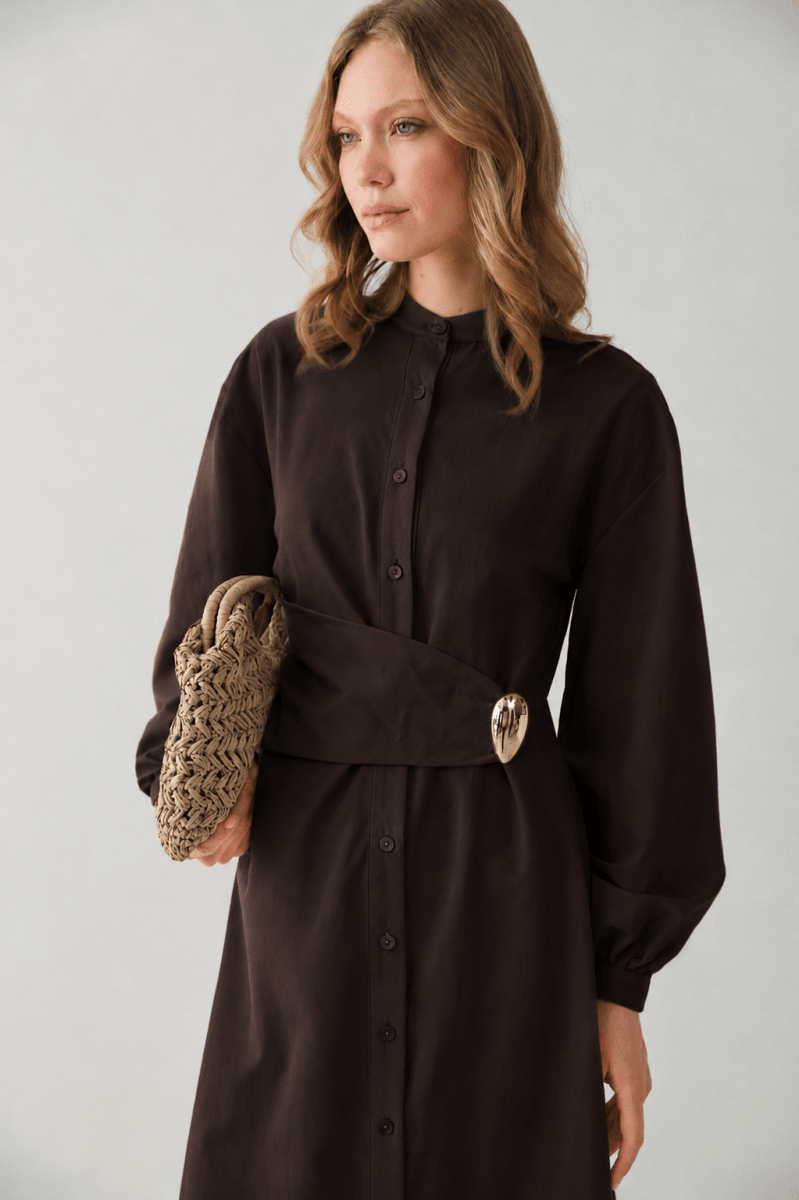 Broş detaylı cotton elbise kahverengi