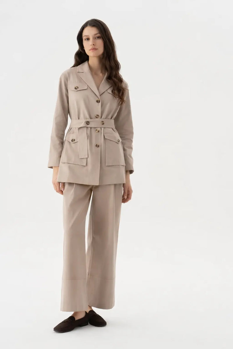 CEPLİ GABARDİN TAKIM BEJ